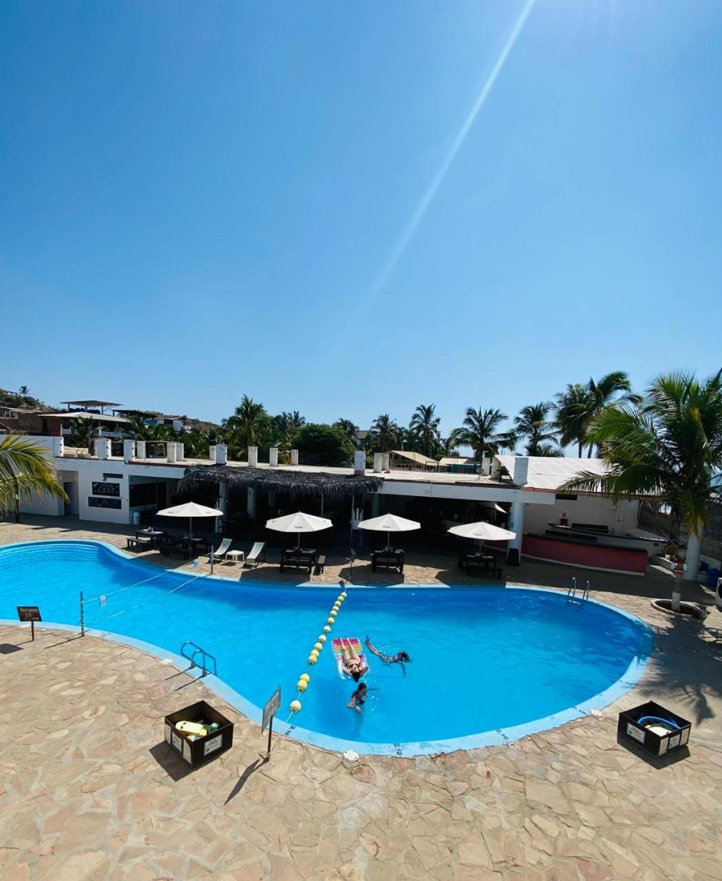 Twin Room Pool View Terrace,1572735437:JPEG